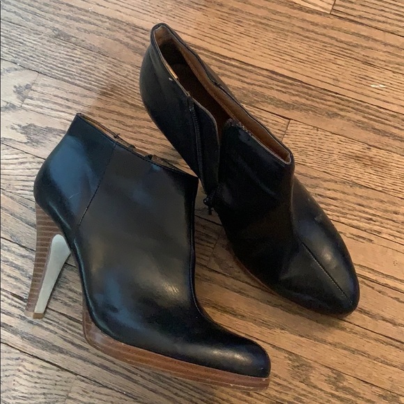 FIONI Clothing Shoes - 4/$20 Black Booties!
